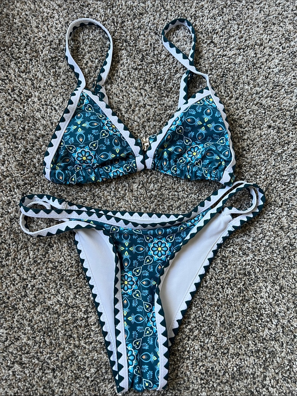 Turquoise pattern bikini swimsuit